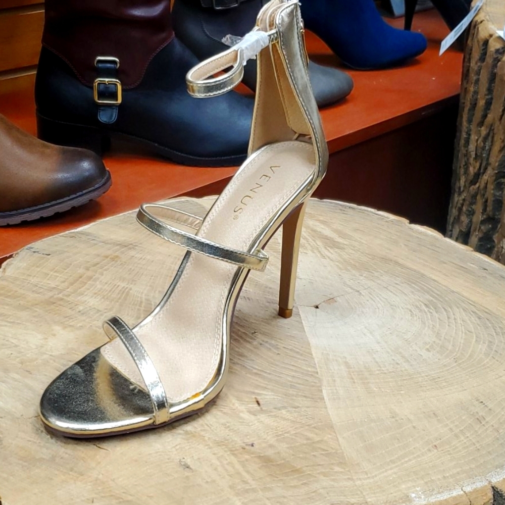 Brand New Venus Womans Heals